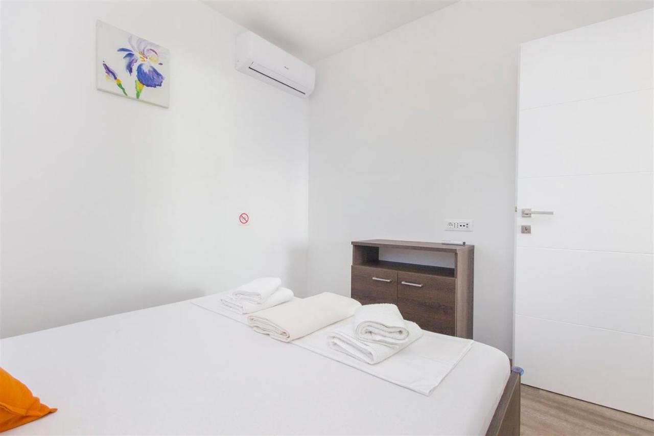 Villa Top Of Murter, Two Bedroom Apartment 2 מראה חיצוני תמונה